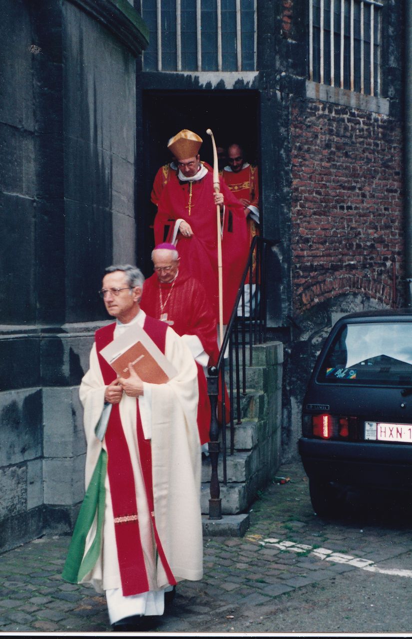 Chanoine Marcel Didier, président du séminaire de Namur avant 1992. Mgr Musty et Mgr Léonard
